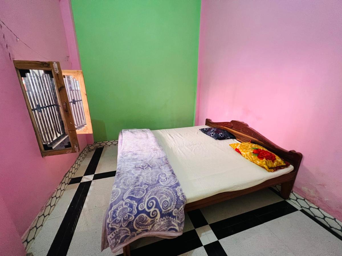 Hotel Shreenathji Haveli à Naimisharanya Extérieur photo